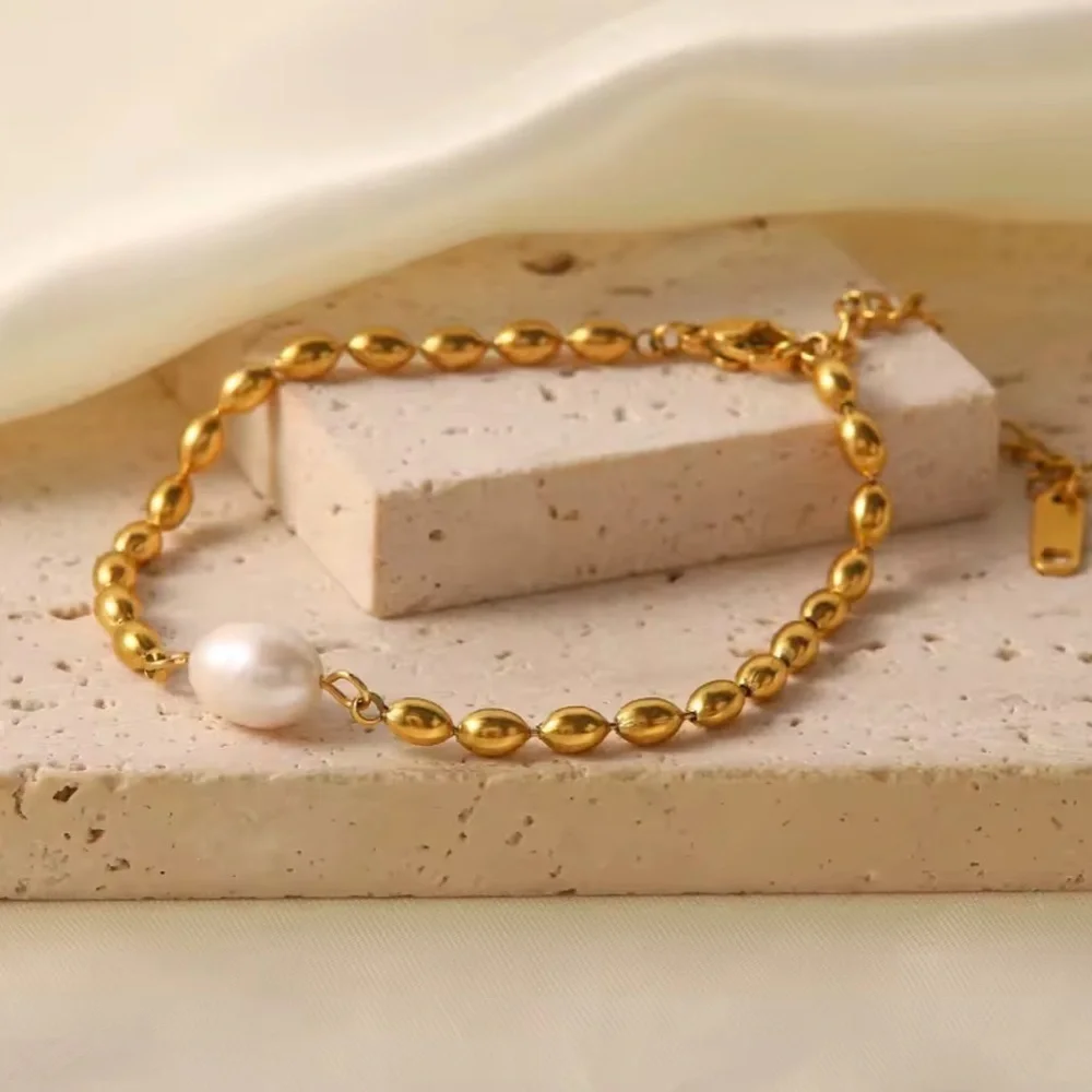 Luxury Minimal Gold Pearl Bracelet